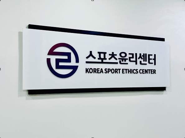 丰塞卡：特奥和莱奥训练得很好，期待他们成为真正的自己