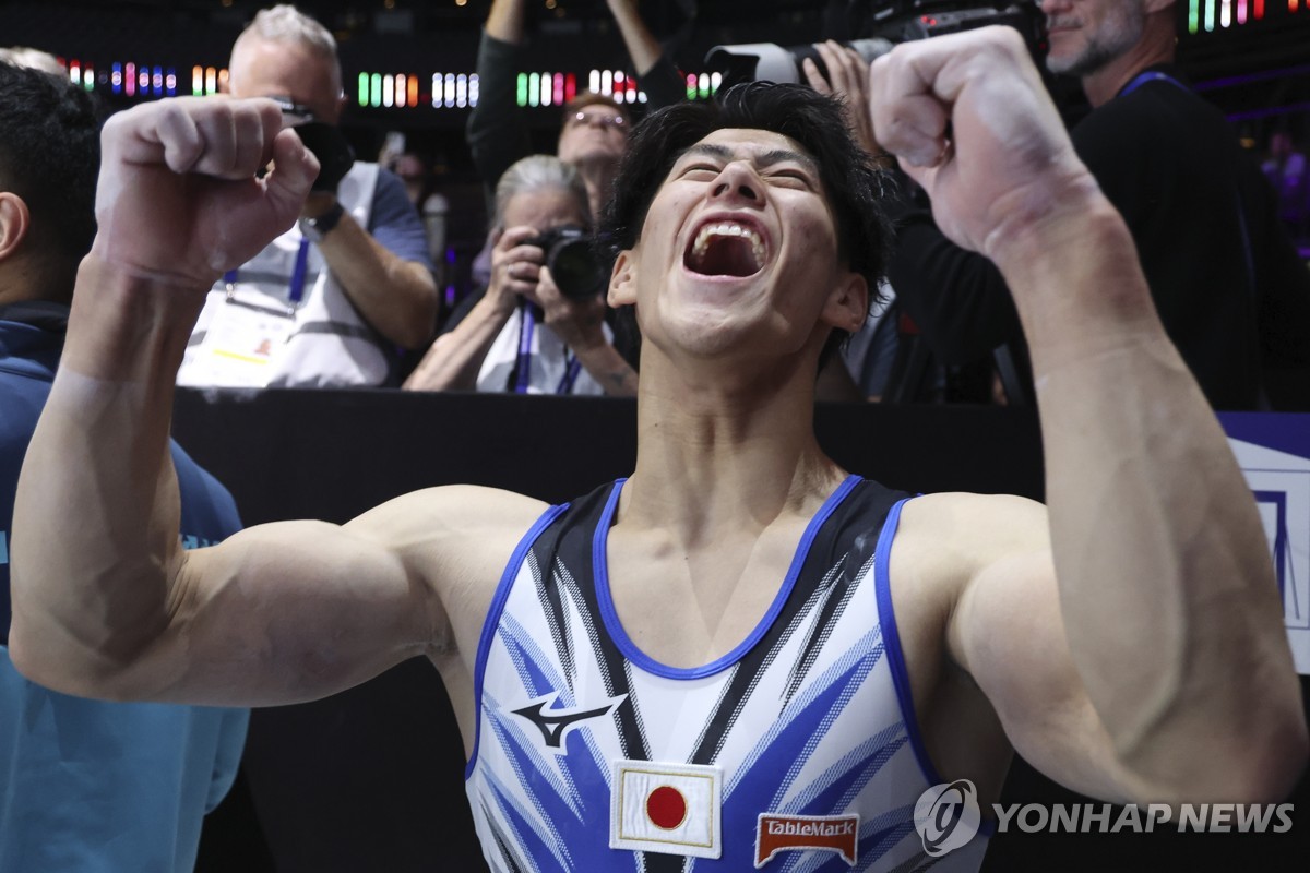 米体：拜仁，国米和曼城在关注多纳鲁马的情况