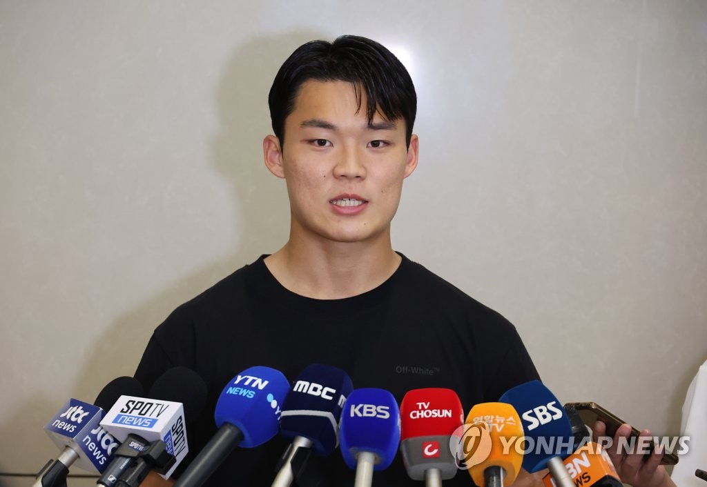 里科-刘易斯：这赛季踢这么多比赛，让我更佩服之前做到这点的人