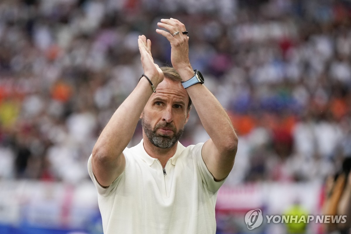 英国法律系学生发帖辱骂萨卡是猴子 坚持自己没有种族歧视后被释放